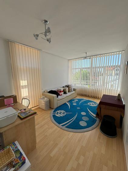 | Vila Pipera | 300 mp | Parcari | - 6