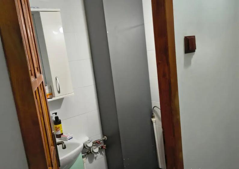 Apartament 3 camere decomandat et.1 Aparatorii Patriei - metrou - 2