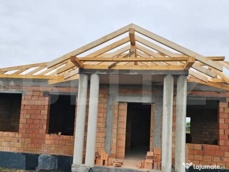 Casa 129mp utili, 500 mp, incalzire in pardoseala, Sanpetru - 1