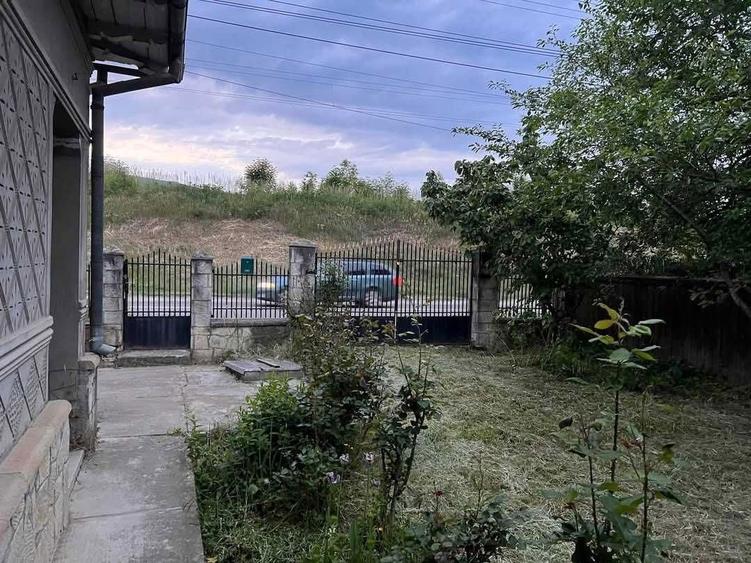 Se vinde casa ideala pentru o familie/locuit permanent . - 7