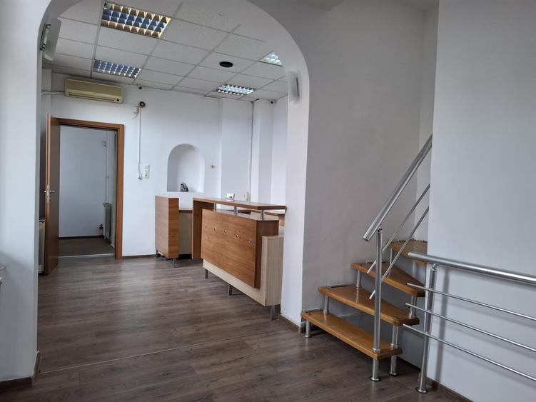 URGENT!, libera, pretabila rezidential/birou/comercial, 2 intrari, NEGOCIABIL - 1