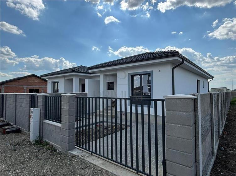 Duplex parter - posibilitate alegere finisaje - zona foarte buna - toate utilita - 1