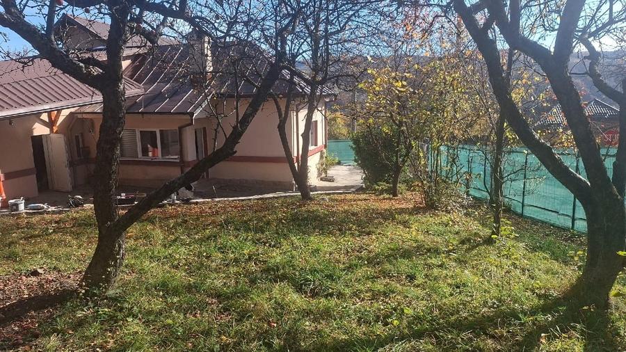 Proprietar vila Câmpulung Muscel str Dracesti 34 colt str Plaiesi - 2