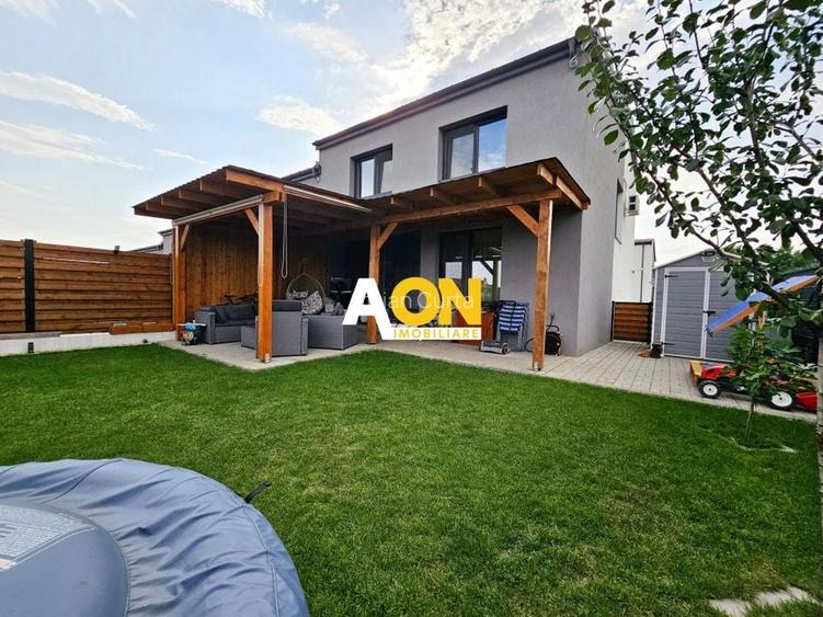 Casa tip insiruit ( capat ), 4 camere, 260 mp teren, Dealul Furcilor Casa tip insiruit ( capat ), 4 camere, 260 mp teren, Dealul Furcilor