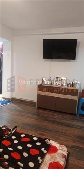 EXCLUSIVITATE Apartament 2 camere cf 1  semidecomandat zona Berca