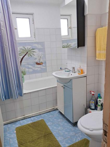 Apartament 3 camere, 2 bai, 73 mp Zona Scolii 11, Tecuci Etaj 3 - 4