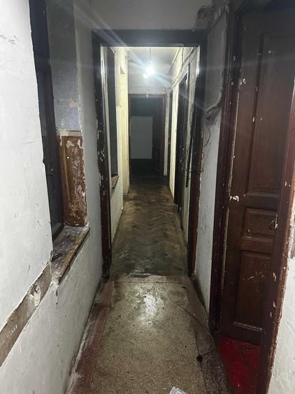 Apartament 3 camere 80,40 mp decomandat Vila veche tip bloc - 1