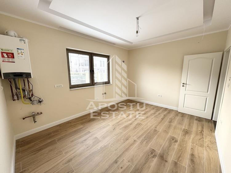 Duplex cu perete dublu, 4 camere si 3 bai finalizat, toate utilitatile - 8