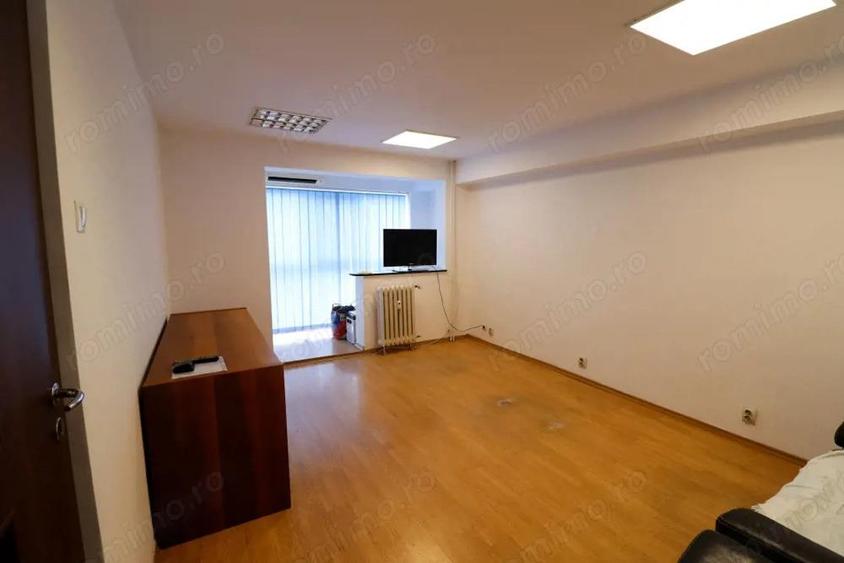 Bloc stradal - intersectie Chisinau cu Pantelimon - 10