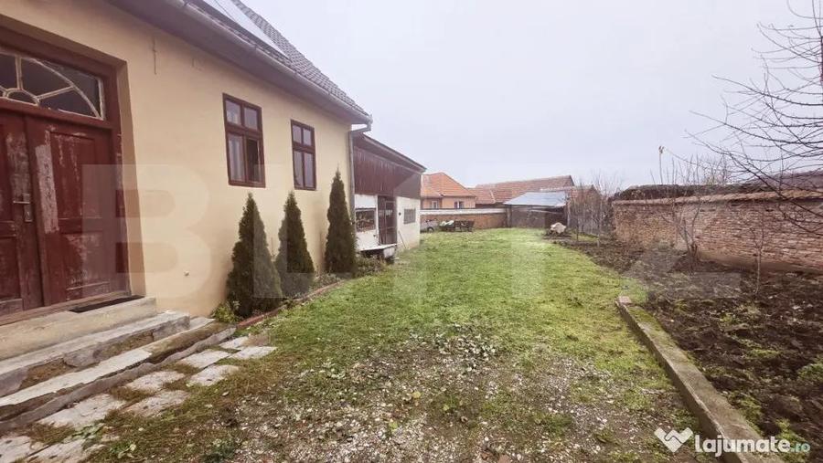 Casa individuala cu doua camere,60 mp utili, 500 mp teren, C - 8