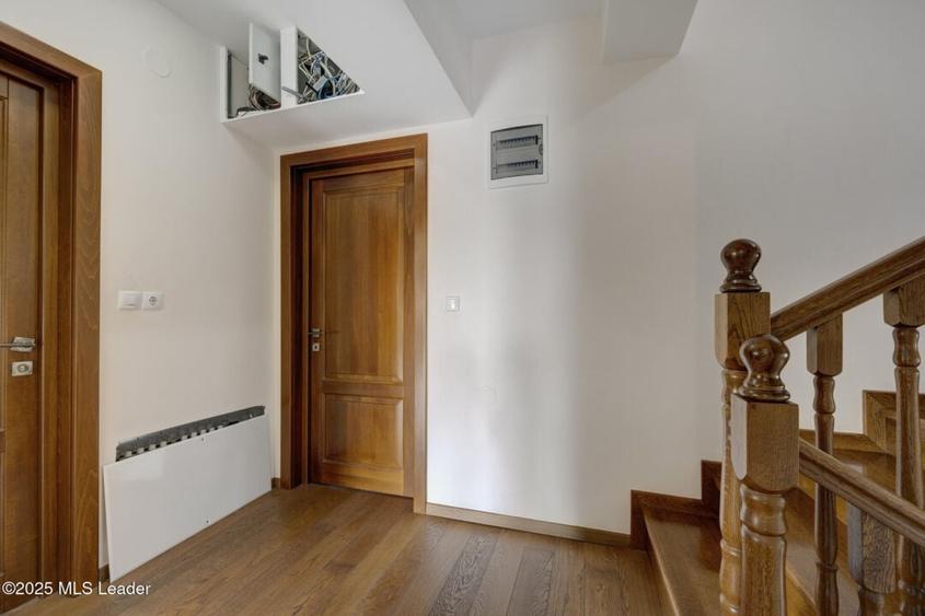 Vila Impresionanta in Tunari - Spatiu, Confort si Eleganta! - 32