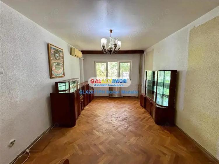 VANZARE APARTAMENT 3 CAMERE - DECOMANDAT - ZONA ULTRACENTRAL, PLOIESTI VANZARE APARTAMENT 3 CAMERE - DECOMANDAT - ZONA ULTRACENTRAL, PLOIESTI