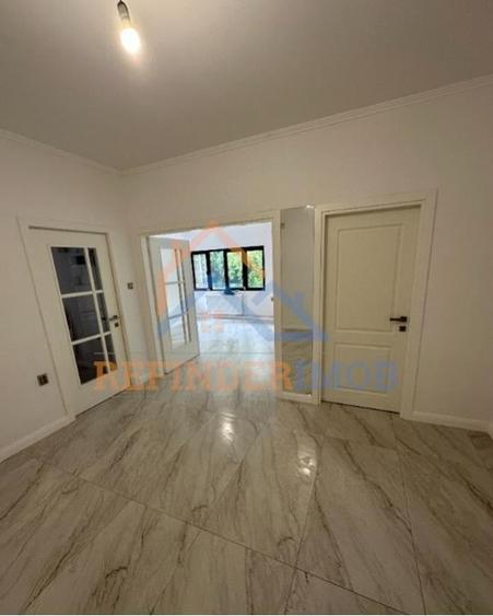 Apartament de vanzare 3 camere zona Tineretului - 2