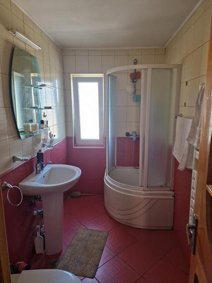 De Vanzare Apartament 3 camere Decomandat -bloc tip vila Obcini - 7