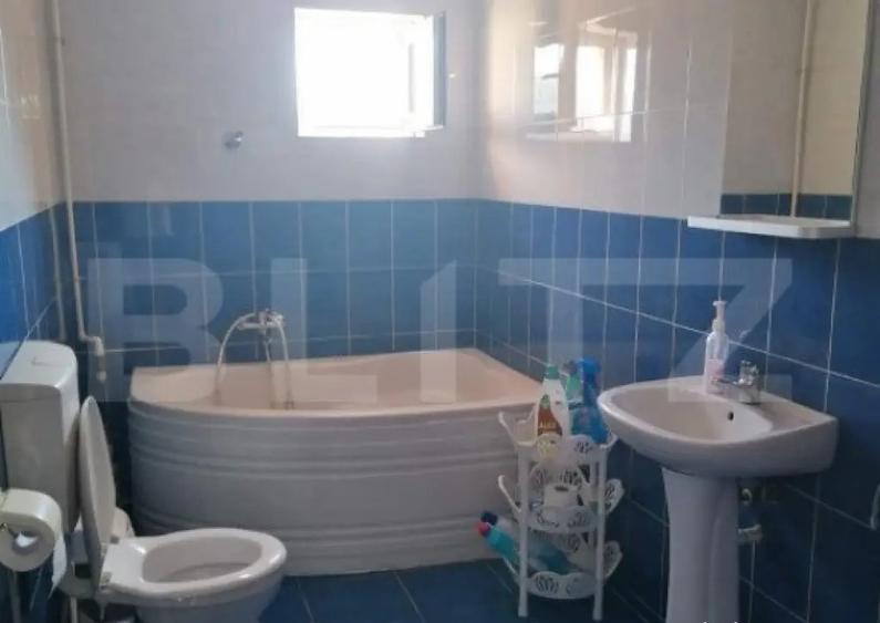 Apartament spatios de vanzare, 5 camere, 93 mp, zona Hotel D - 5