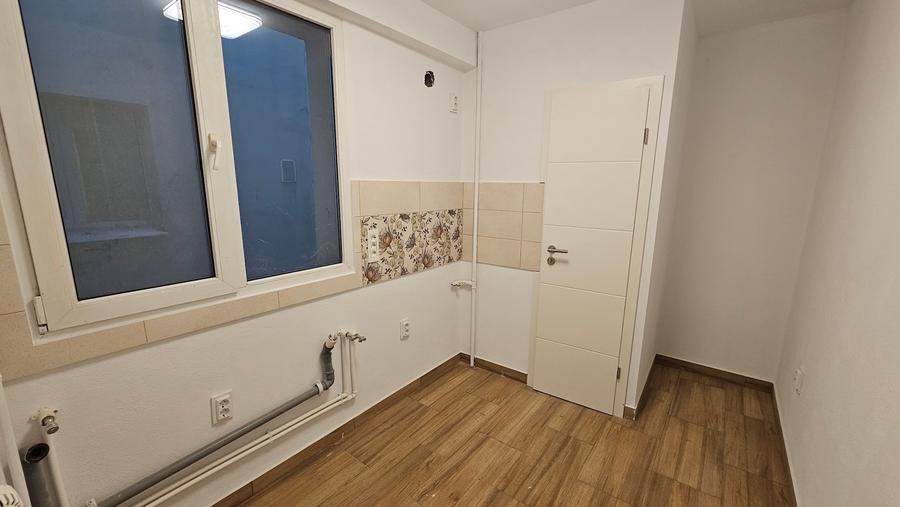 Vand apartament 2 camere renovat Eroii Revolutiei/ Cutitul de Argint - 10