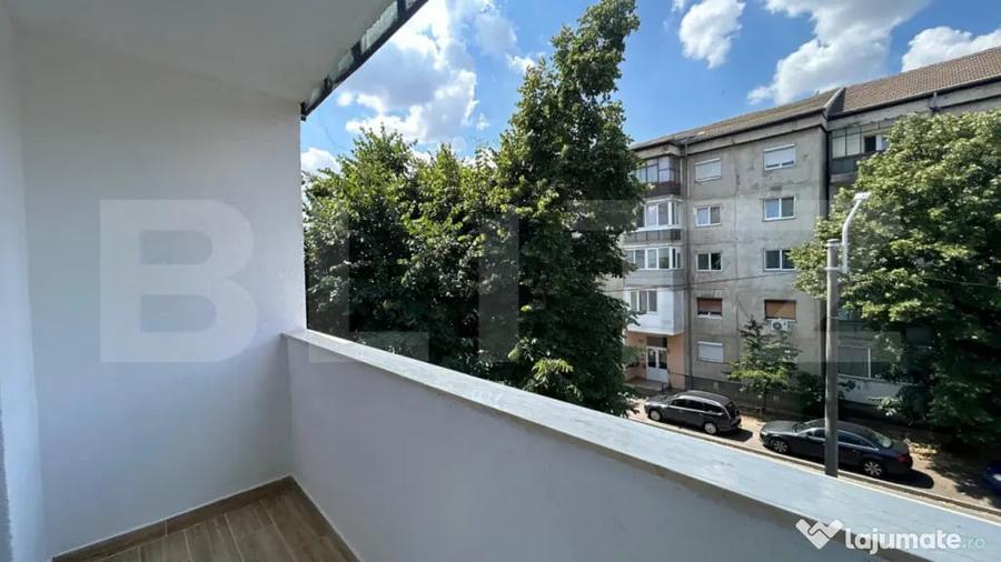 Apartament cu 3 camere decomandat în Nufărul