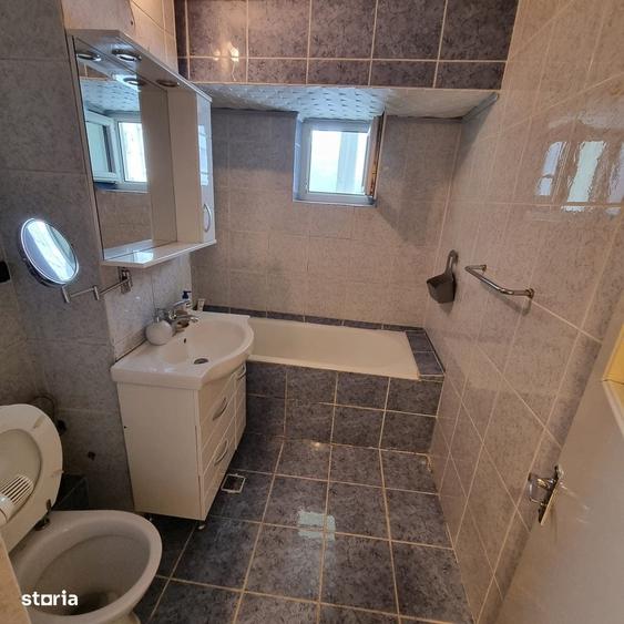 Unirii Bulevard colt cu Nerva Traian, ap. 2 camere pregatit pt mutare - 11