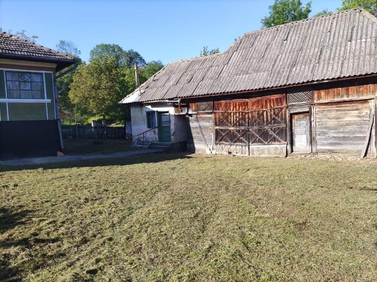 Casă individuală cu 3 camere cu Teren 1378 Mp în Purcăreț