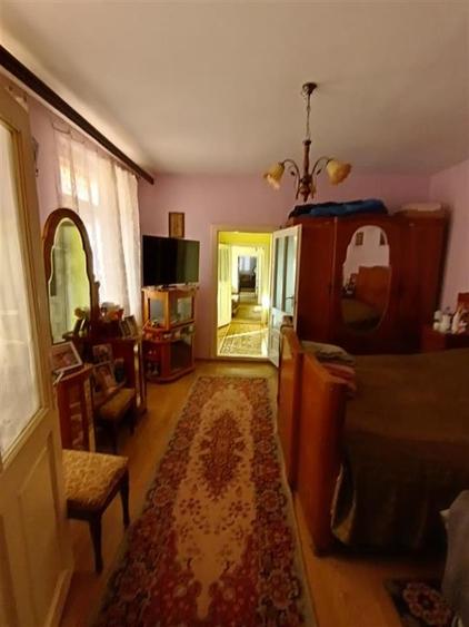 Casa pretabila 2 familii, 6 camere, teren 390 mp, zona Centrala - 21