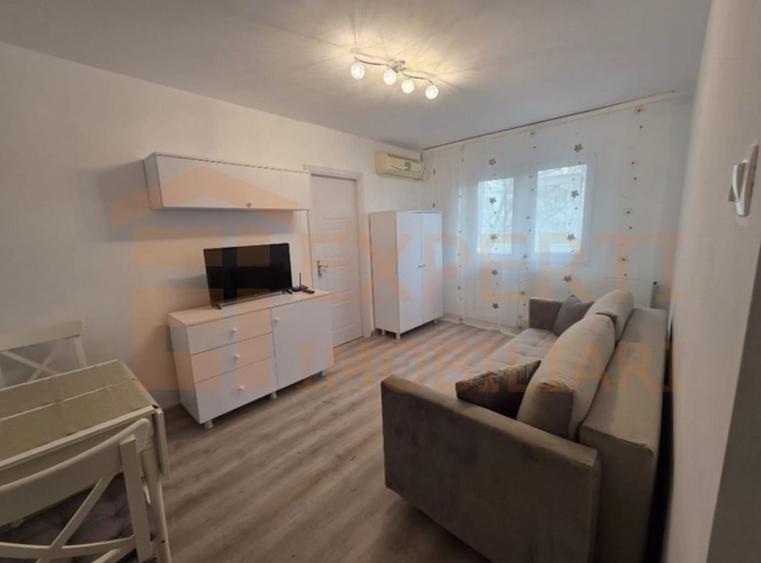 Apartament 2 camere  de inchiriat - zona Tomis Nord Constanta - 1