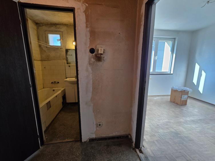 Apartament cu 3 camere de vanzare in zona Grivita - metrou Basarab 1 min. - 14