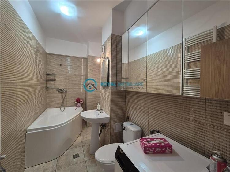 Royal Imobiliare - Vanzare apartament 3 camere zona 9 Mai - 10