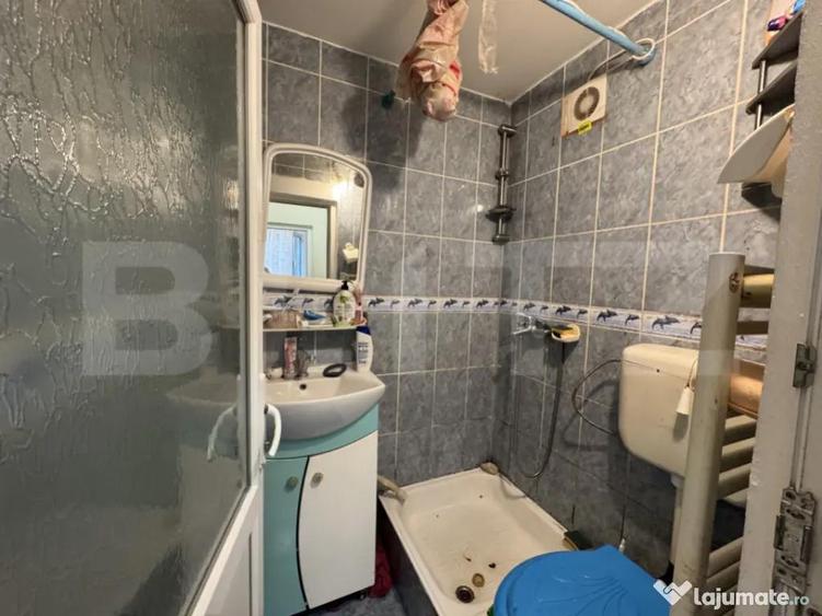 Garsoniera 23 mp, zona Varsaturi - 1