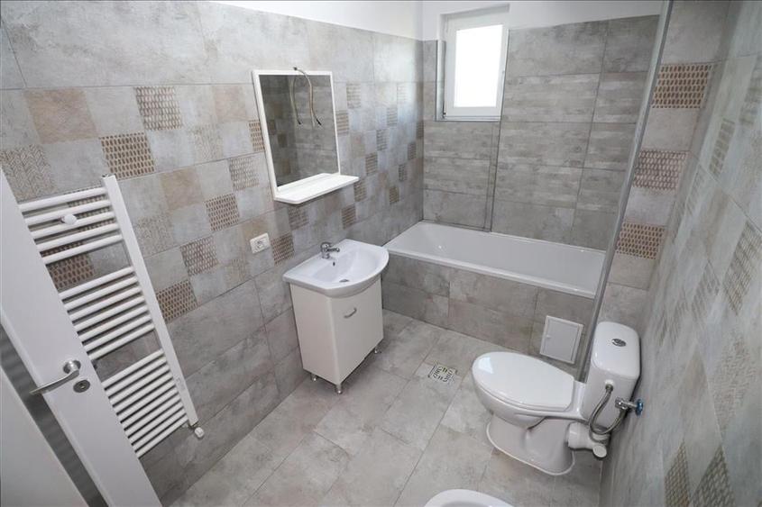 Apartament 2 camere,mobilat si utilat, bloc nou, central, parcare - 9