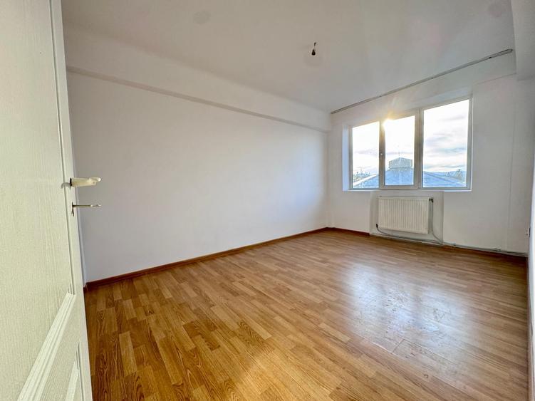 Ultracentral, langa Ateneu - 7