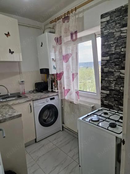 Inchiriez garsoniera 140 lei zi - 2