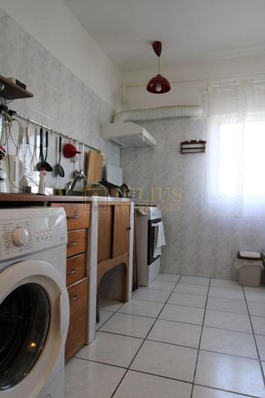 3 camere, clima, bloc anvelopat, Str. Cosminului - Girocului. - 18