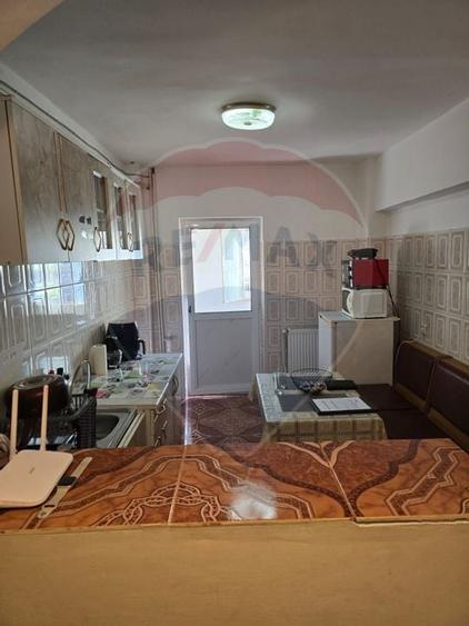 Apartament cu 3 camere de vanzare in zona Central - 3