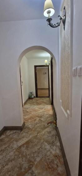 Faleza Nord 3 camere decomandate, etajul 1. - 9