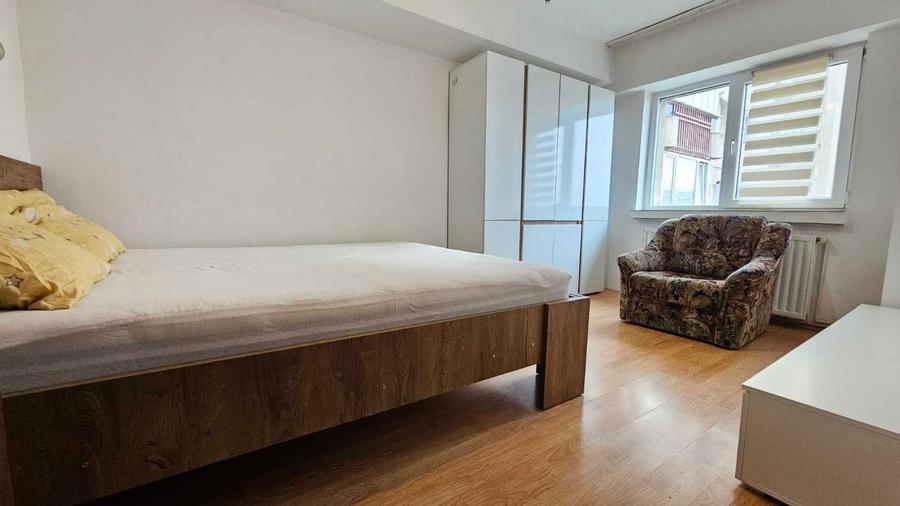 Apartament 2 camere Decomandat , Centrul Civic , Onix , mobilat-utilat , etaj intermediar , liber 117800 euro - 1