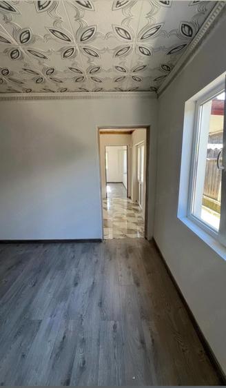 Casa de vanzare , casa este din paianta, complet renovata interior-exterior. - 3