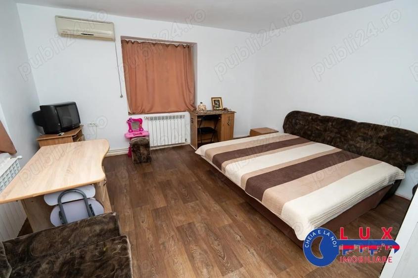 ID 6739 EXCLUSIVITATE Casa de vanzare - Strada Traian - 1