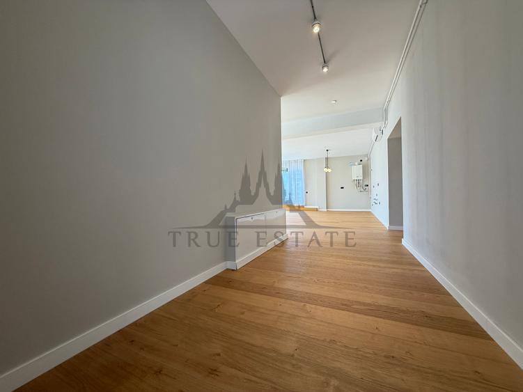 Penthouse cu vedere spectaculoasa catre Lac - 10