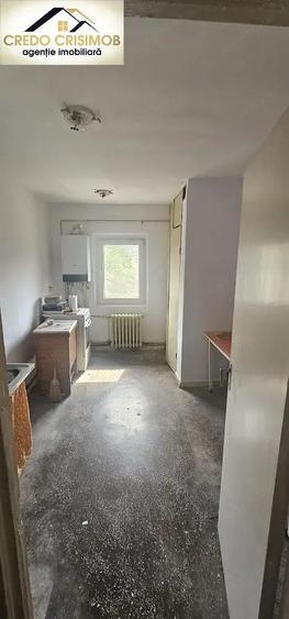 Anun? de Vanzare Apartament 3 cam cf 1 decomandat Necesita Renovare - 8