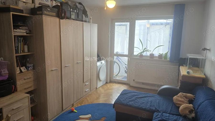 Vand apartament 2 camere cu intrari separate Deva, Bld. Dacia, etaj 3, cu balcon