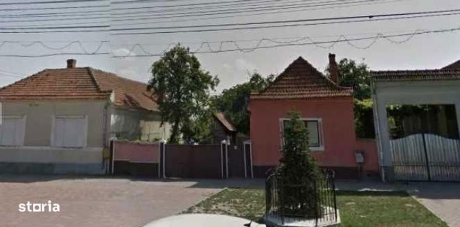 Vand casa veche 80 mp si teren 1300 mp, zona ultra centrala Teius - 1