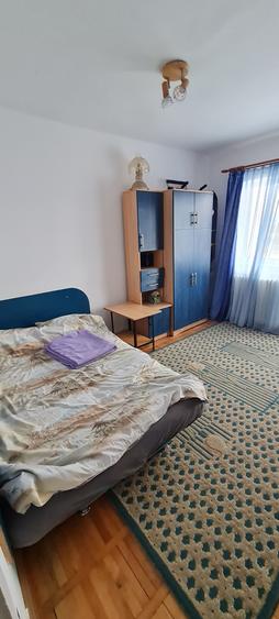 Inchiriez apartament 4 camere - 2