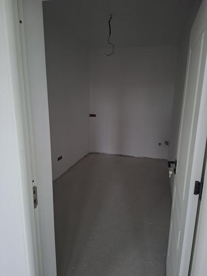 Inchiriez Spatiu Comercial bvd.Nicolae Romanescu - 8