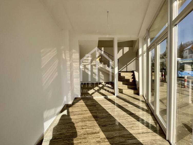 Spatiu comercial cu 8 camere, 5 bai, terasa - zona Centrala - 2