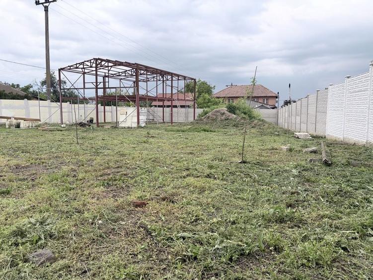 Teren intravilan - Zona case - 20 min de Bucuresti - Constructie structura metalica 750mp - 3