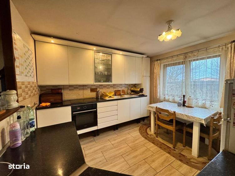 Casa cocheta cu terasa | 5 ari teren - 5