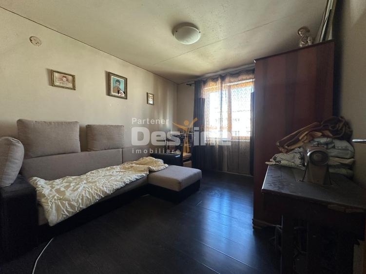 Apartament 3 camere decomandat - 2 bai - etaj 7/8 in zona Vitan - 9