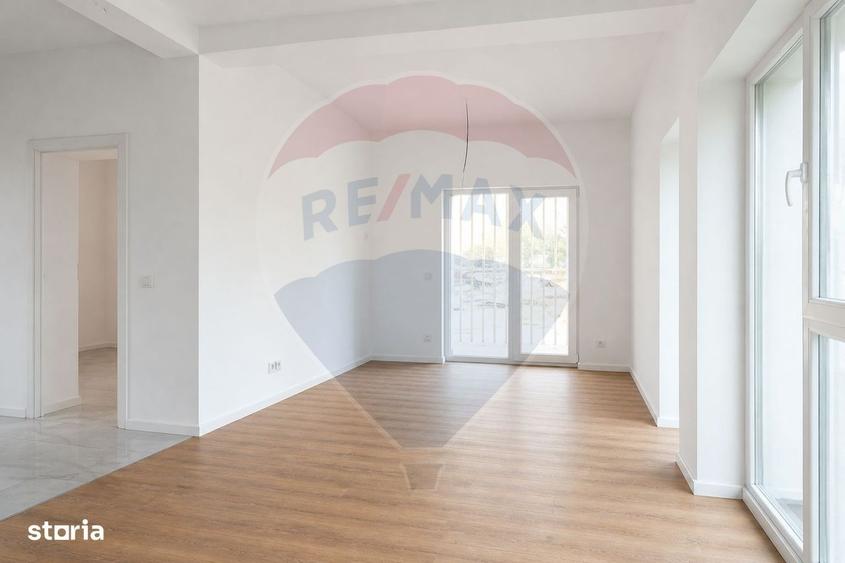 Casă cu 4 camere cu Teren 450 Mp în Săbăreni