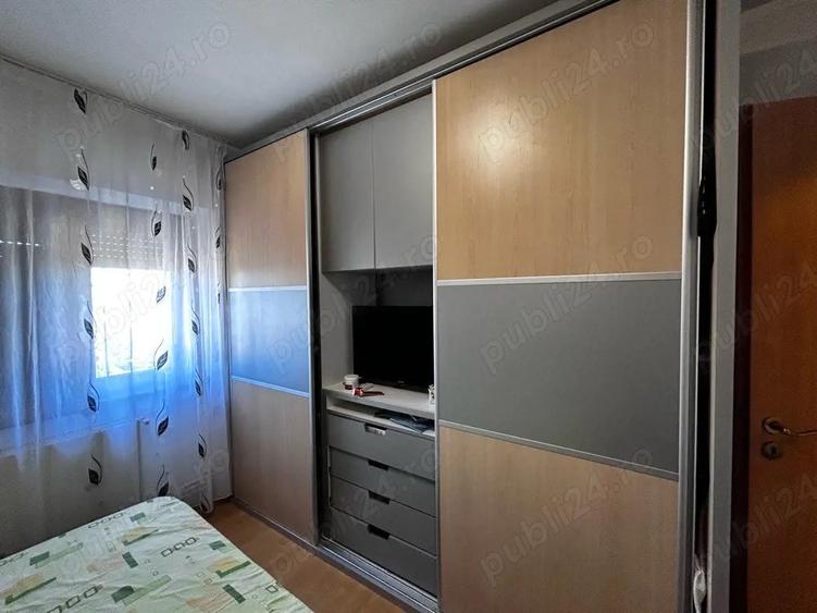 Apartament cu 3 camere de vanzare - 2
