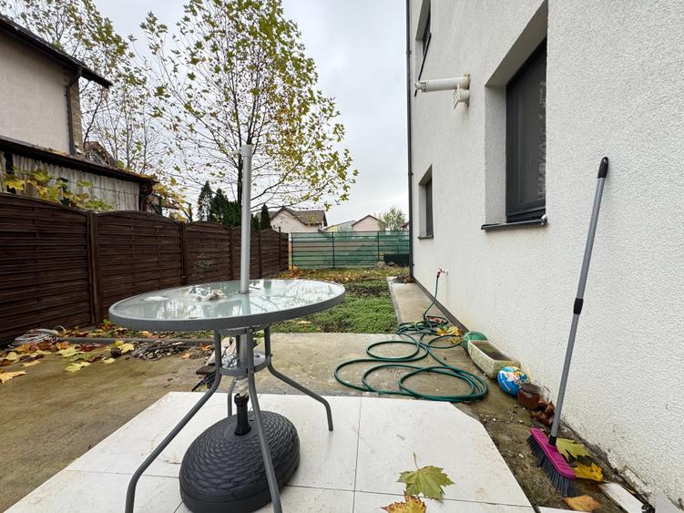 De inchiriat- 2 camere 44mp utili +100mp gradina cu terasa + 2 locuri de parcare - 15